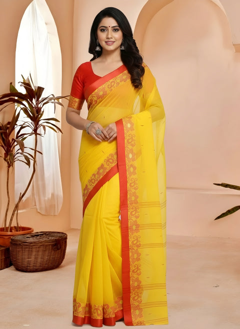 मुलमुल कॉटन जामदानी साड़ी रनिंग ब्लाउज के साथ - लाल रंग