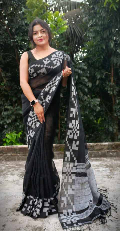Pure Cotton Weaving Saree with Matching Running Blouse - Black Color