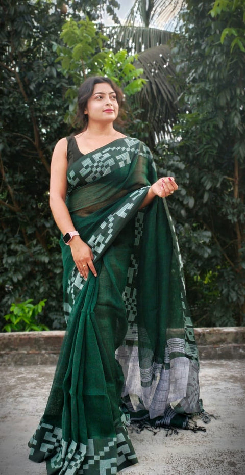 Pure Cotton Weaving Saree with Matching Running Blouse - Green Color