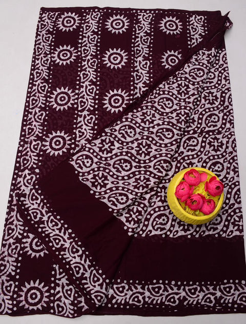 ముల్ముల్ కాటన్ చీర - ఆకుపచ్చ రంగు