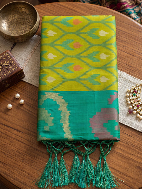 Mehandi Green Soft Silk Woven Saree with Green Pallu
